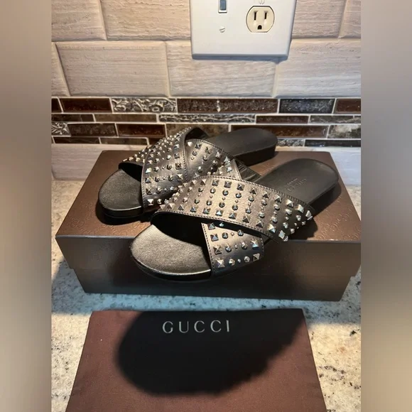 SOLD SOLD Authentic Gucci Vacchetta Austin Nero Sandal - Picture 12 of 16